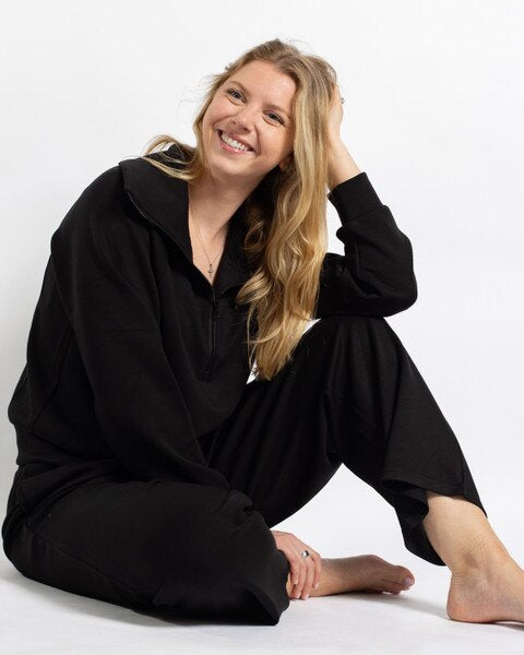 Taylor Pants | Black: wide-leg trousers, relaxed fit, drawstring waistband. Available in sizes XS-XL.