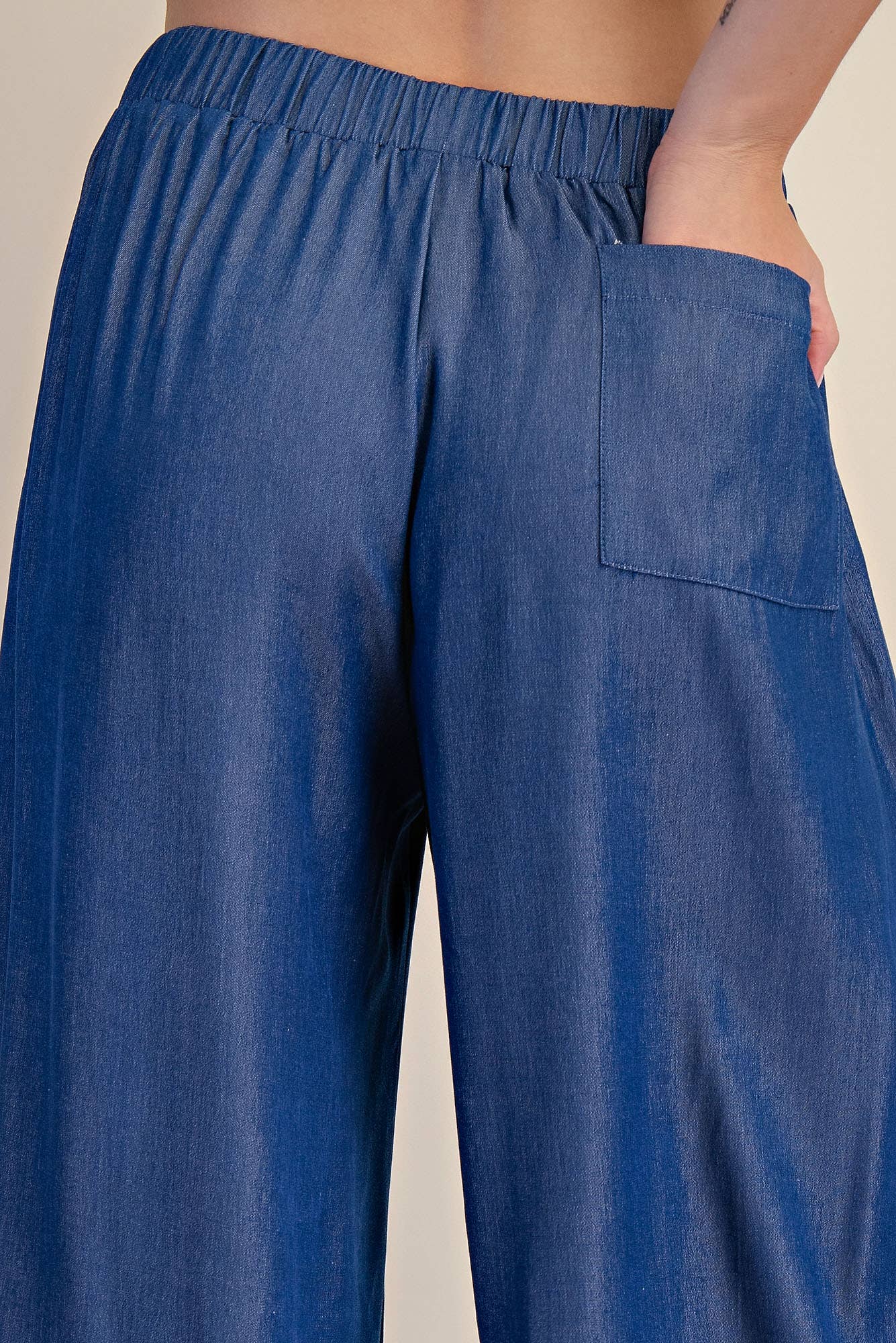 Indigo Elastic Band Drawstring Wide Pants in dark blue, breathable denim-look fabric, gathered waistband. Sizes: S-XL.