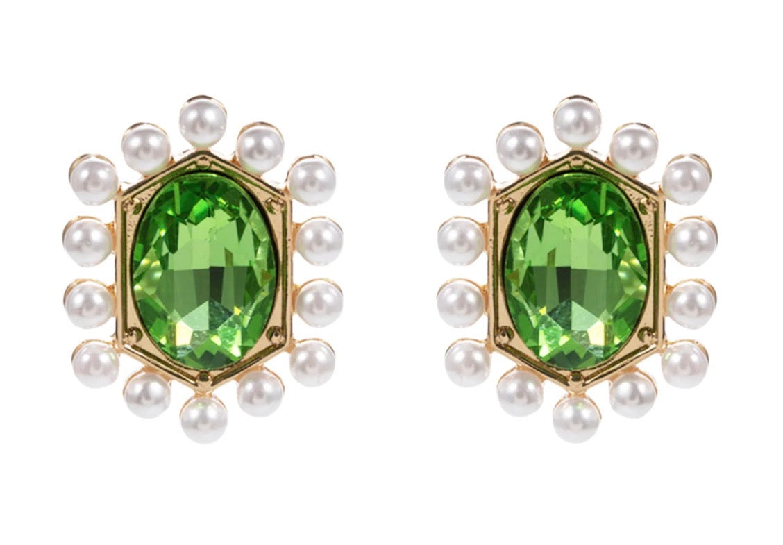 Green Oval Pearled Stud Earrings: gold studs with a central green oval gemstone, encircled by small white pearls in a circular pattern. Available sizes: small, medium, large.