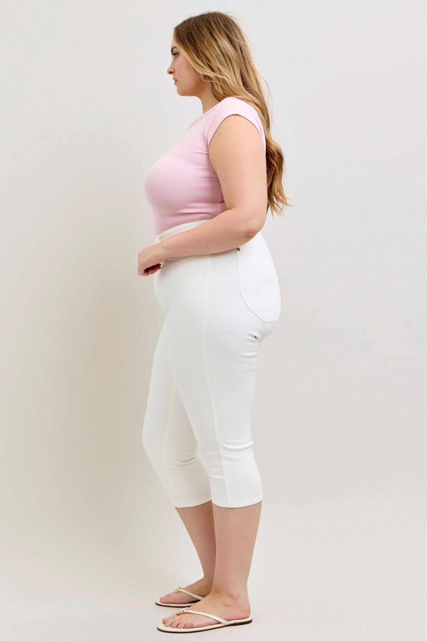 Judy Blue White Capri Jeans, available in sizes 0-20W. Classic white denim, cropped fit, slight stretch.