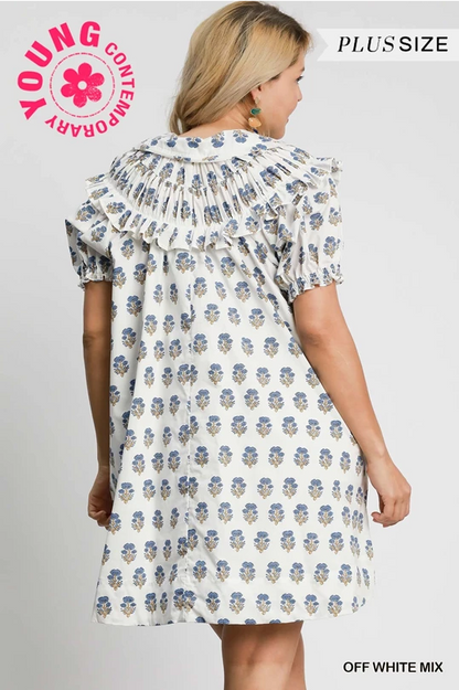 OFF WHITE MIX Bubble Sleeve Dress with short sleeves, ruffles, blue floral print, cotton. Sizes: Young Contemporary, Plus Size.