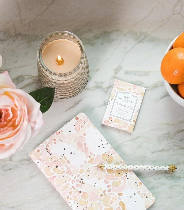 Small Cashmere Kiss Scented Sachet for portable fragrance. Size: Small. Elegant, compact, and easy to carry.
