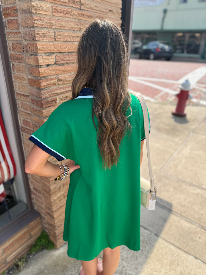 Kelly Green Solid Contrast Accent Dress, available in sizes XS–XL. Features contrast accents and short sleeves.