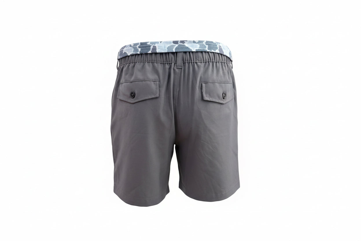 Men’s khaki drawstring shorts with two buttoned flap pockets, elastic waistband with blue-white pattern. Sizes: S-XXL.