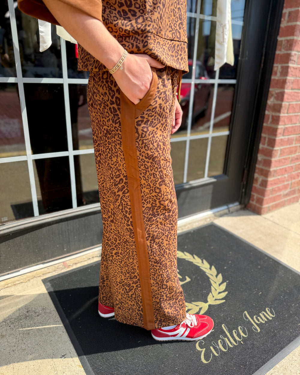 Leopard Contrast Pants with drawstring waist, available in sizes XS-XL.