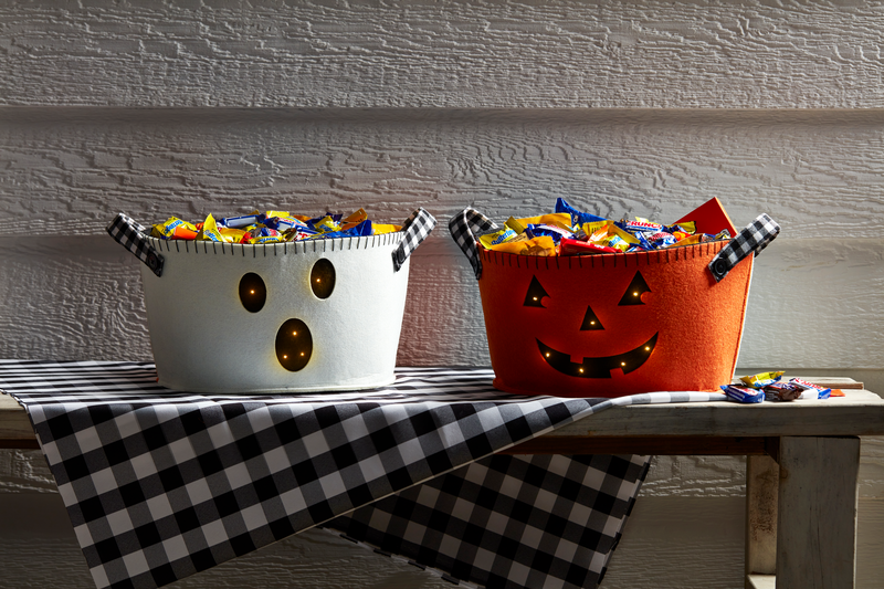 Reversible Ghost & Jack-O-Lantern Bucket