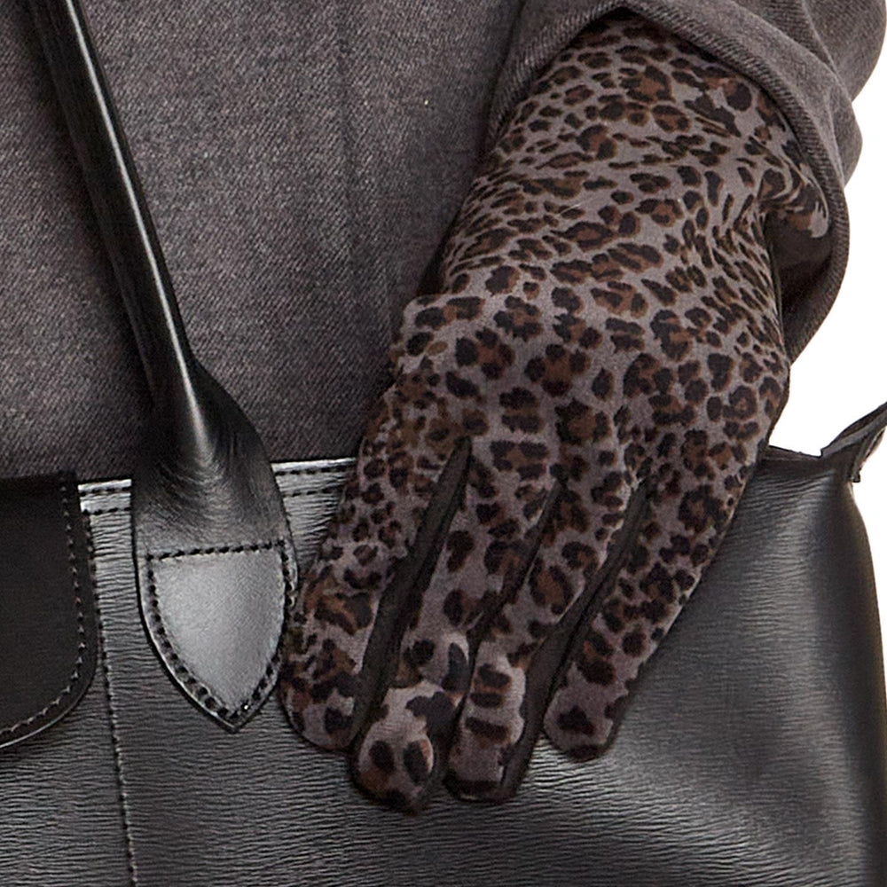 Black leather handbag with structured handle, available in S, M, and L sizes.
