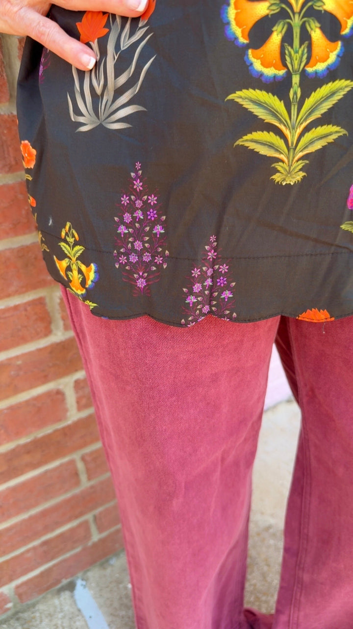 Maisie Floral Scallop Top with V-neckline, available in sizes XS-XL.