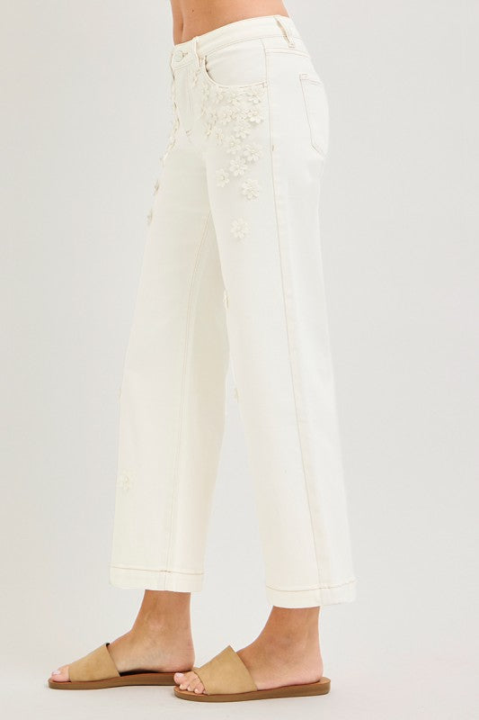 Risen MR Crop Wide Flower Detail Pants with floral accents, available in sizes S-XL.