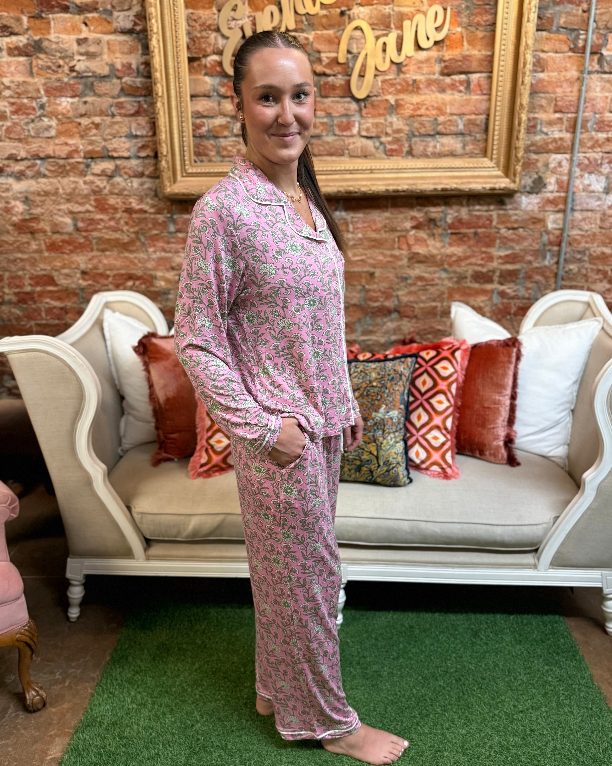 Charlotte Thistle Vines Pink Set: pink floral women’s loungewear made from luxe modal pajama fabric, available in sizes XS–XL.