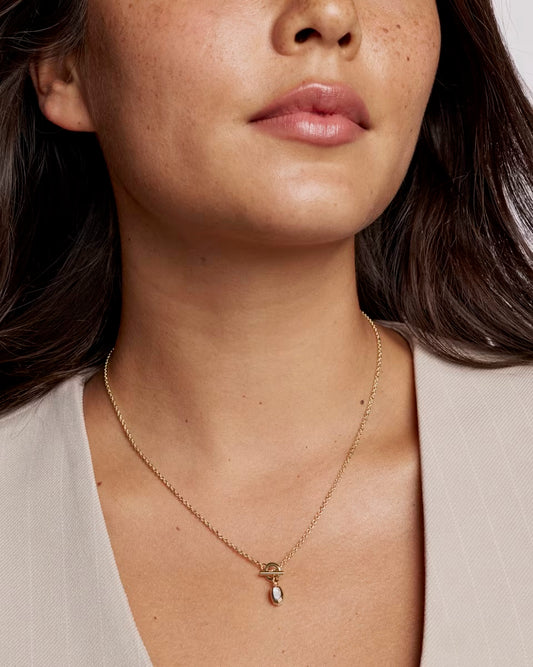 Mini Elisa Toggle Pendent Gold Necklace | Kendra Scott
