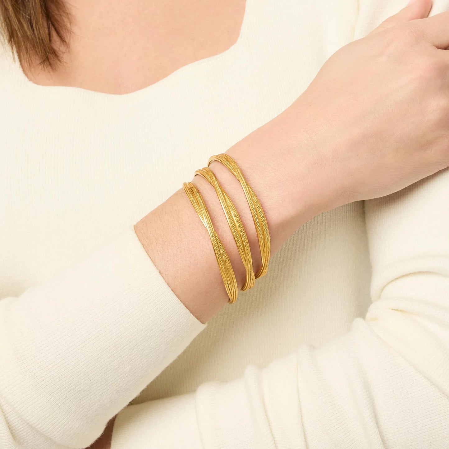 Chevalier Twist Bangle - Gold