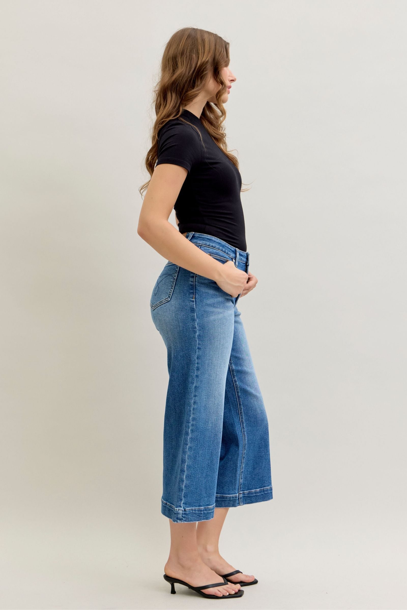 Judy Blue Capri Jeans, mid-rise, fitted style; available in sizes 0-24.