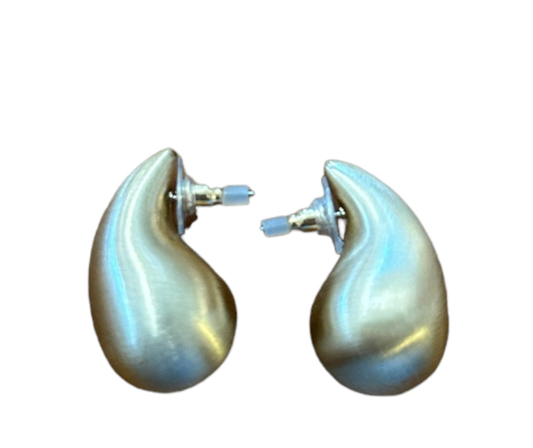 Solid Waterdrop Earrings, smooth shiny gold teardrop design. Available in small, medium, and large sizes.