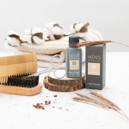 Modern and Masculine Men’s Beard Oil by Mix O Logie in bottle and box. Available sizes: 30ml, 50ml.