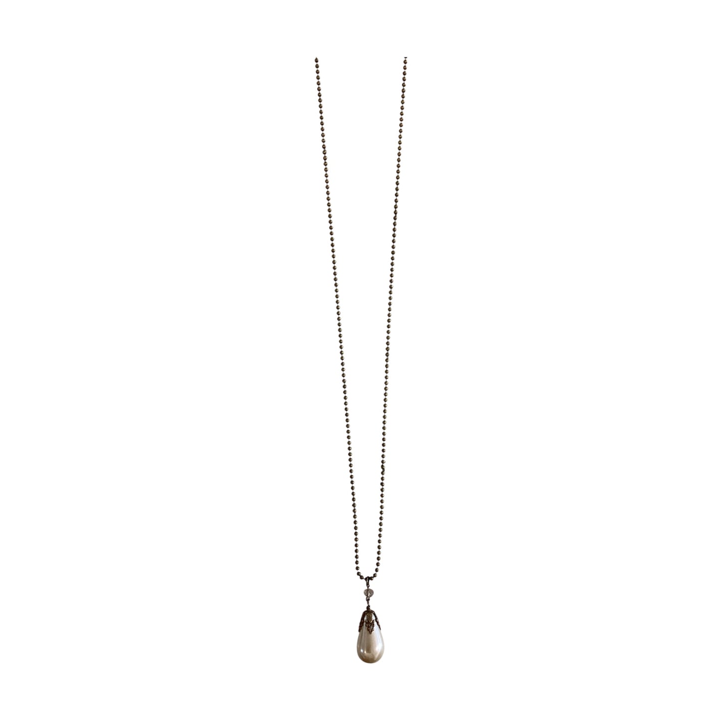 The Arlena Pearl Teardrop Necklace has an antiqued gold chain and teardrop pendant. Available in sizes 16", 18", 20".