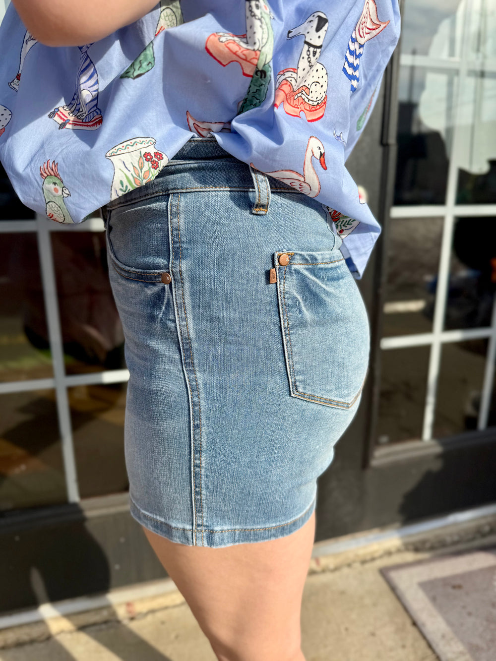 Judy Blue HW Tummy Control Double Waistband Shorts, available in sizes S-3XL.