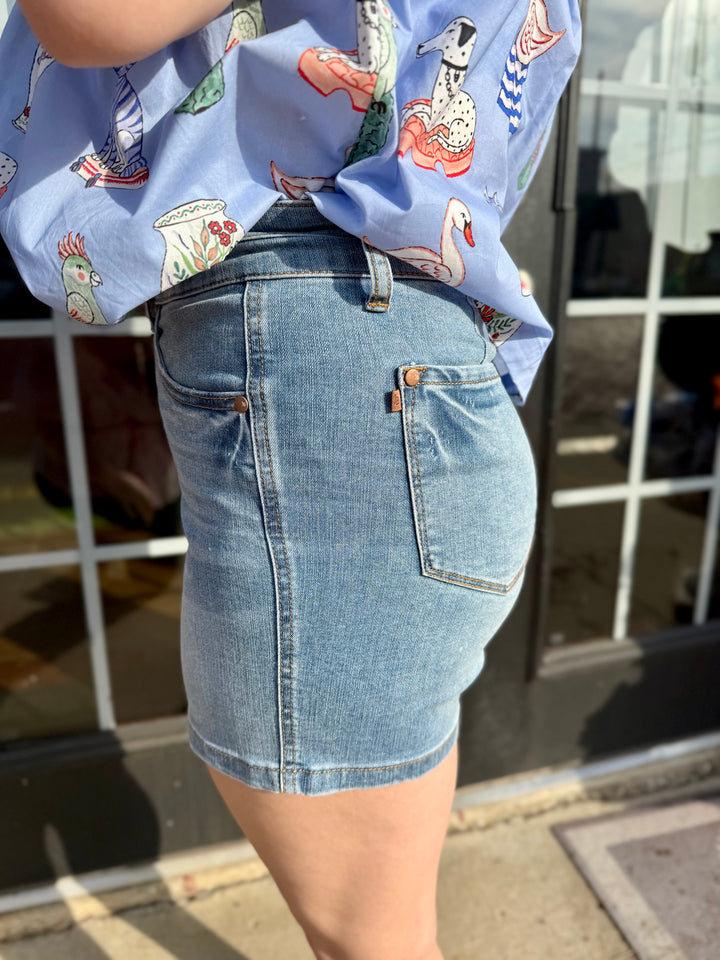 Judy Blue HW Tummy Control Double Waistband Shorts, available in sizes S-3XL.