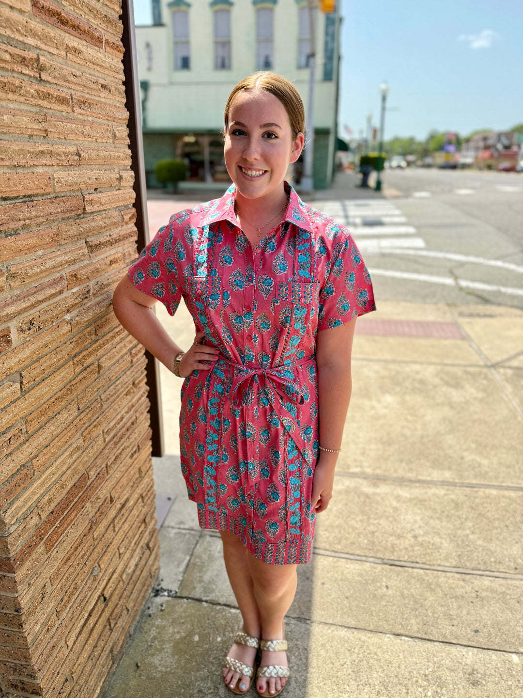 Geranium Dominga Dress with waist tie, available in XS–XL.