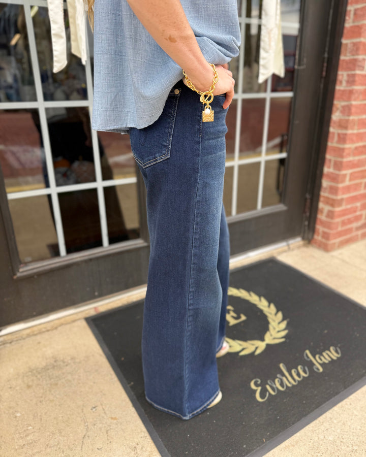 Judy Blue LUX Retro Wide Leg Dark Twilight Blue Jeans. Available in sizes 0-20.