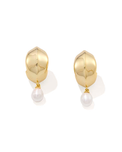 Oakland Pearl Gold Huggie Earrings with geometric polished gold hoops and single freshwater cultured pearl drops. Available in small and medium sizes.