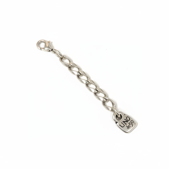 Silver chain extension with lobster clasp and small square "UNO de 50" charm; available in multiple sizes.