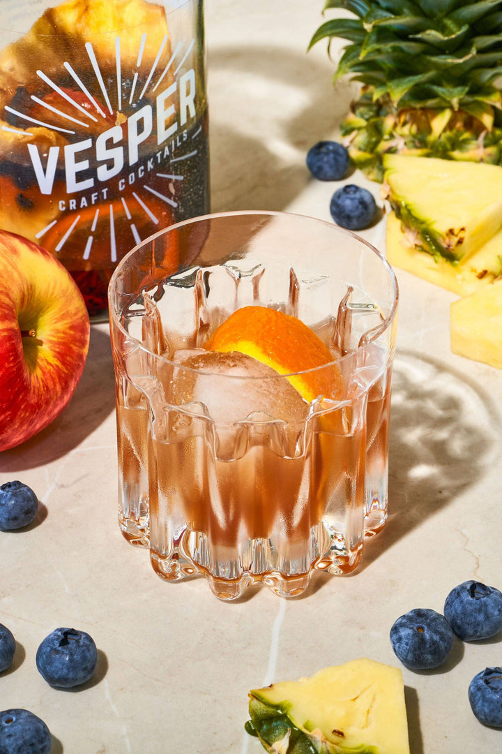 32 oz Craft Cocktail Kit – New Fashioned, includes glass with ice and orange slice. Available in 32 oz size.