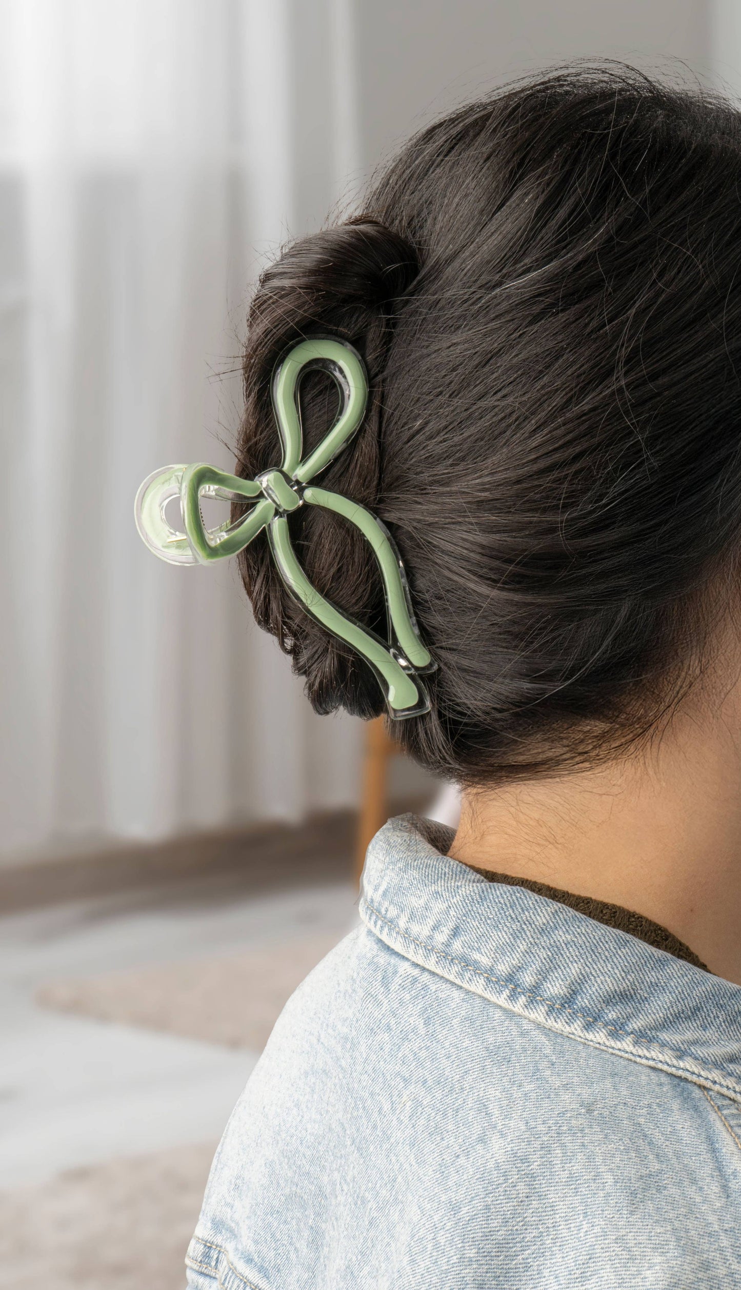 Crush Very Demure Bow Hair Clip in pastel green. Chic, effortless style. Available sizes: small, medium.