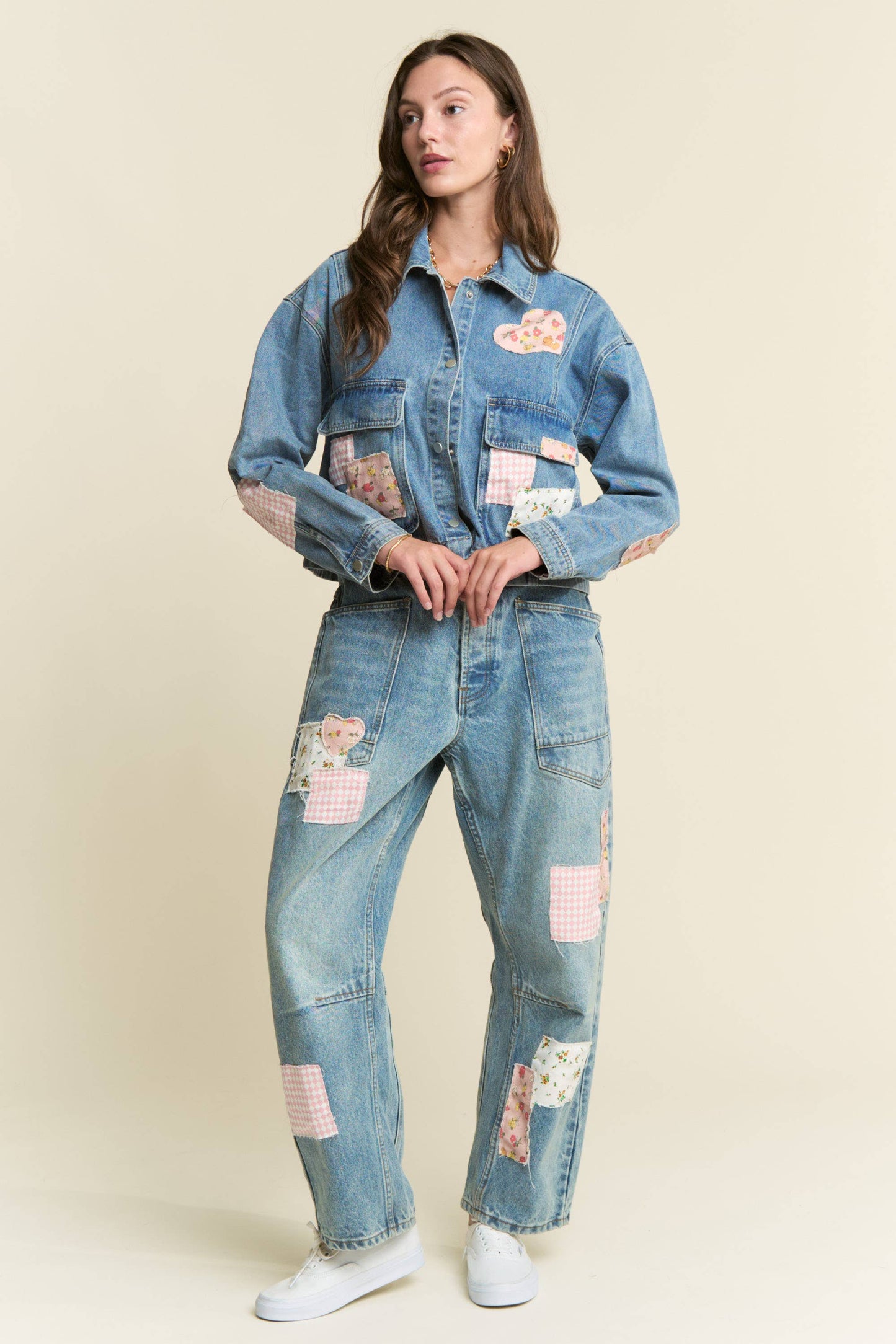 MINERAL WASHED PATCHWORK JEANS in Vintage Wash with pastel patches, shown in size M. Available sizes: XS-XL.