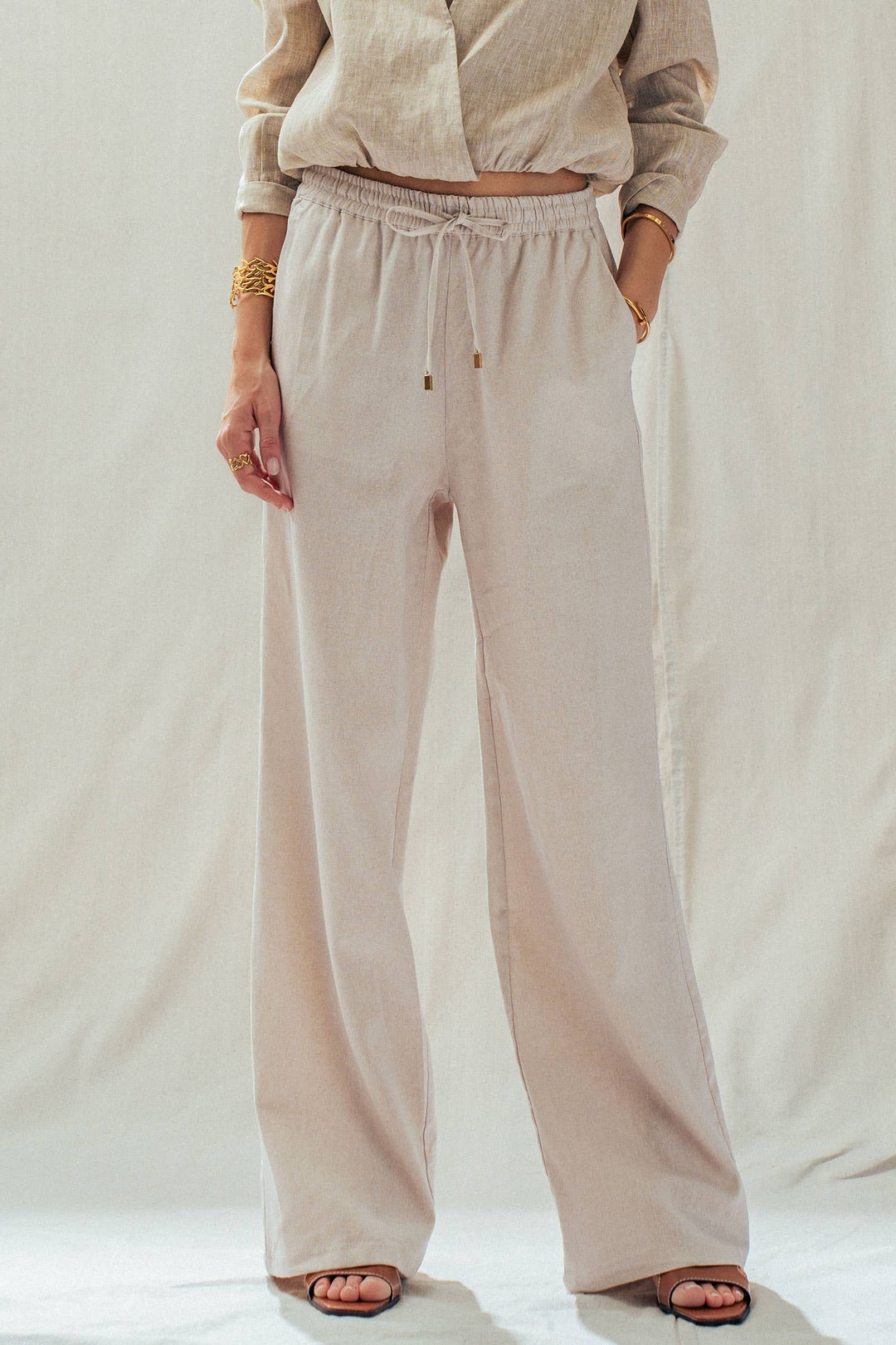 Mint Jelly Linen Blend Wide Leg Drawstring Pants shown; available in sizes XS–XL.