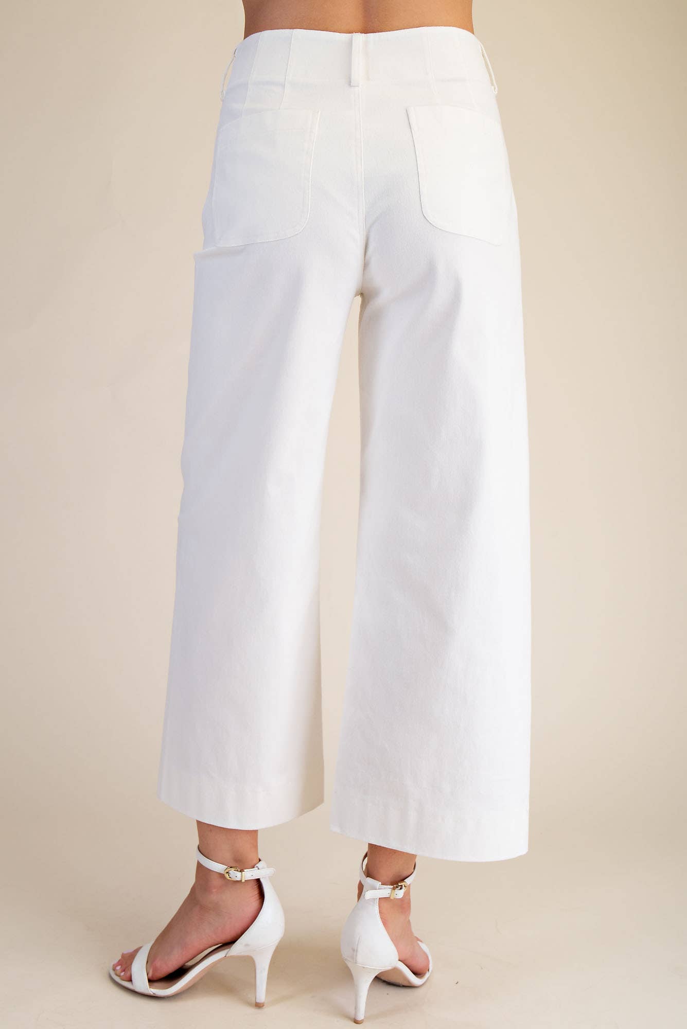 Colette White Cropped Wide-Leg Scallop Pocket Detail Pants, available in sizes XS-XL.