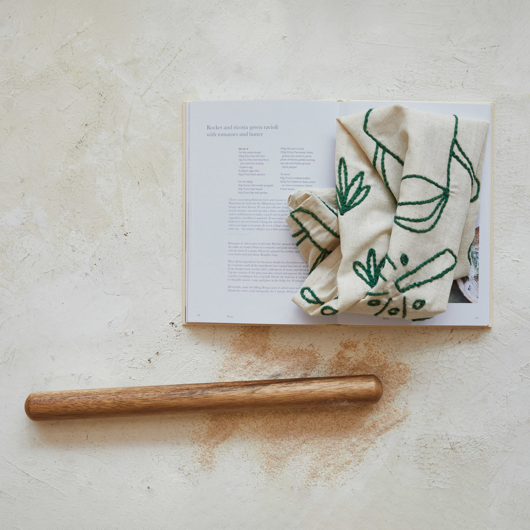 Suar Wood Rolling Pin, Natural; Size: 15-3/4"L x 1-1/3"W.