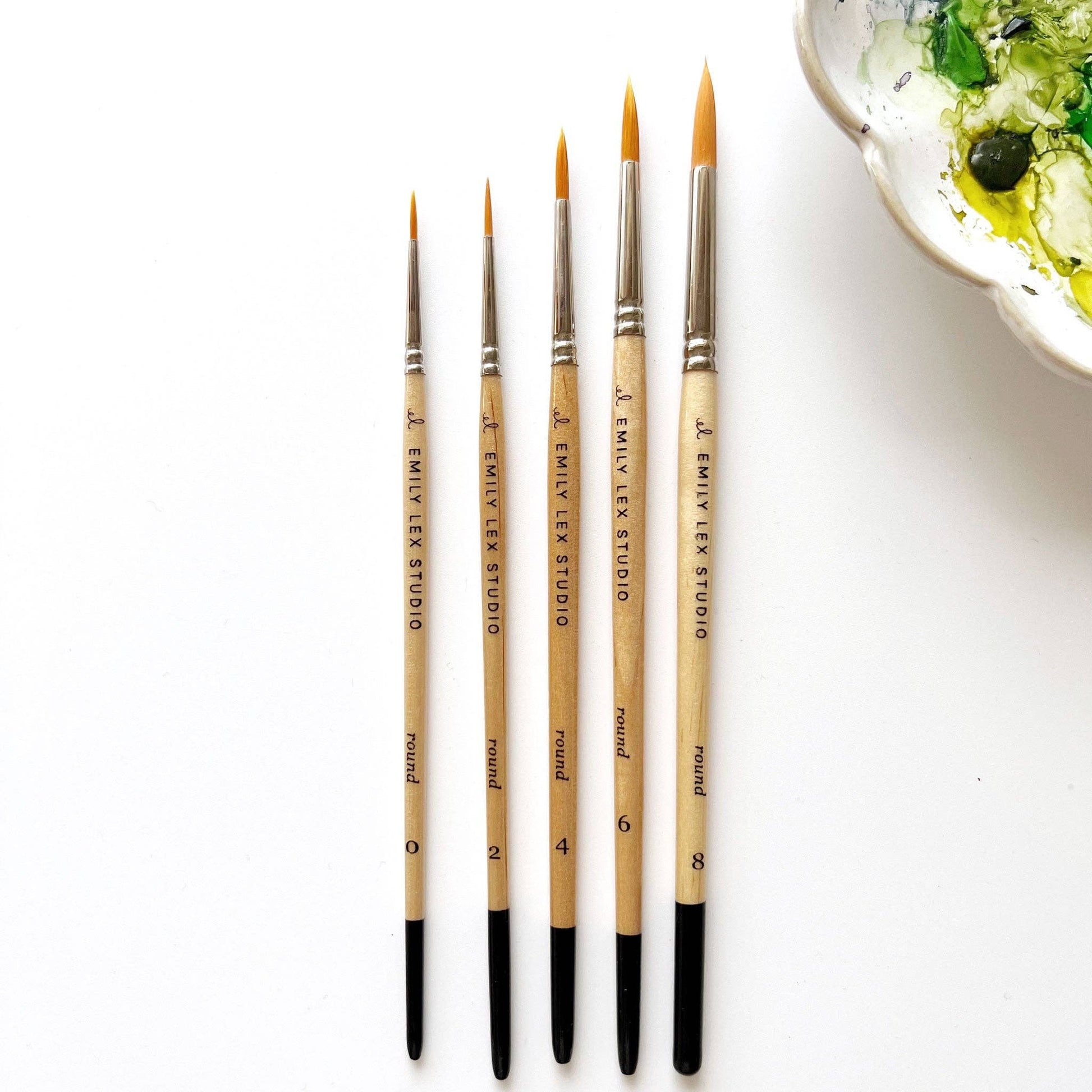 Watercolor paintbrush, size 2, synthetic taklon bristles; also available in other sizes.