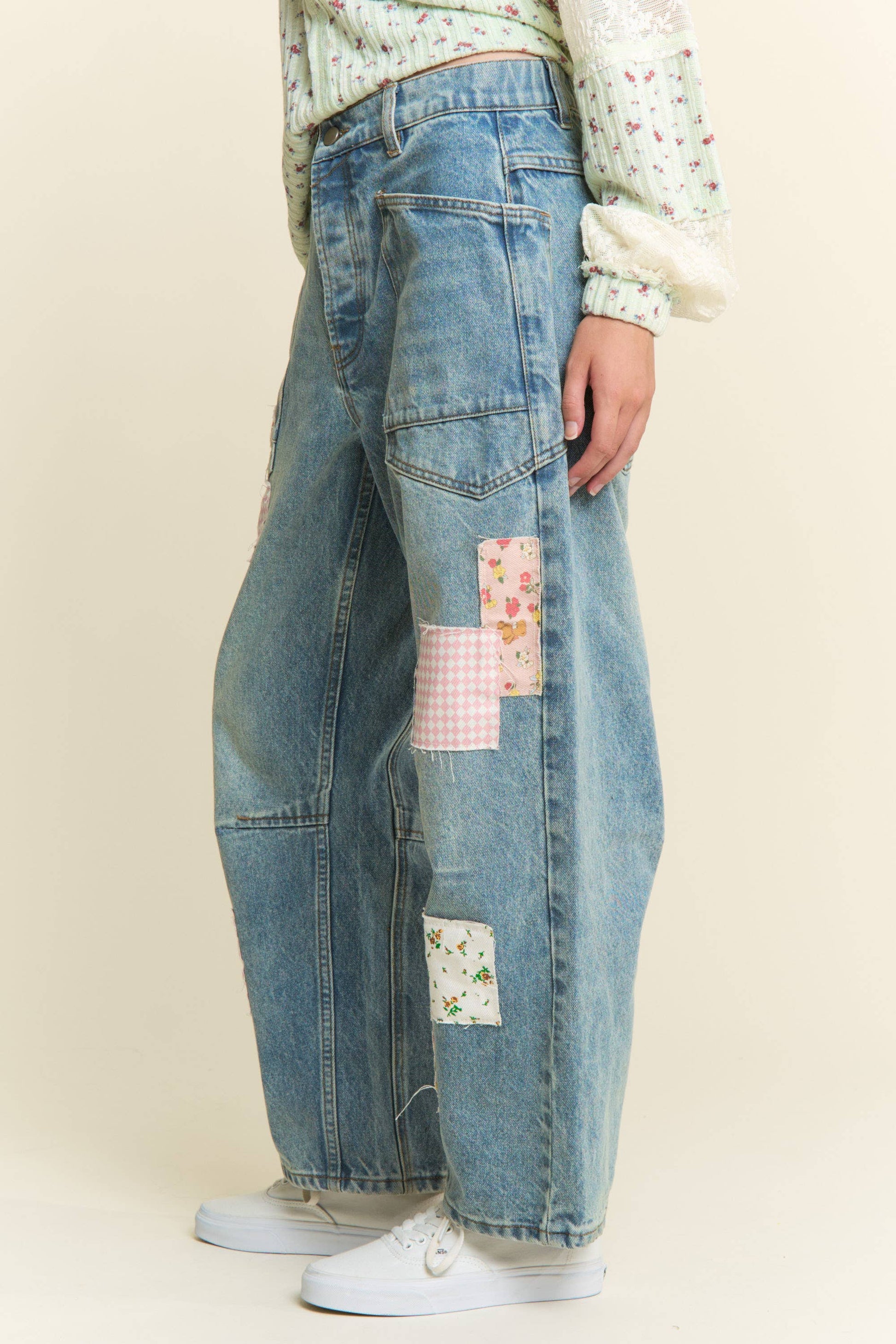 MINERAL WASHED PATCHWORK JEANS in vintage wash, available in sizes L and more, shown with visible patchwork detailing.