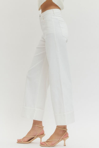 Off-White MR Ankle Length Pants, wide-leg jeans style. Available in sizes XS-XL.
