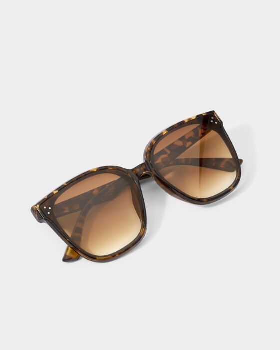 Savannah Sunglasses: brown tortoiseshell, large square frames, gradient brown UV400 lenses. Sizes available: S, M, L.