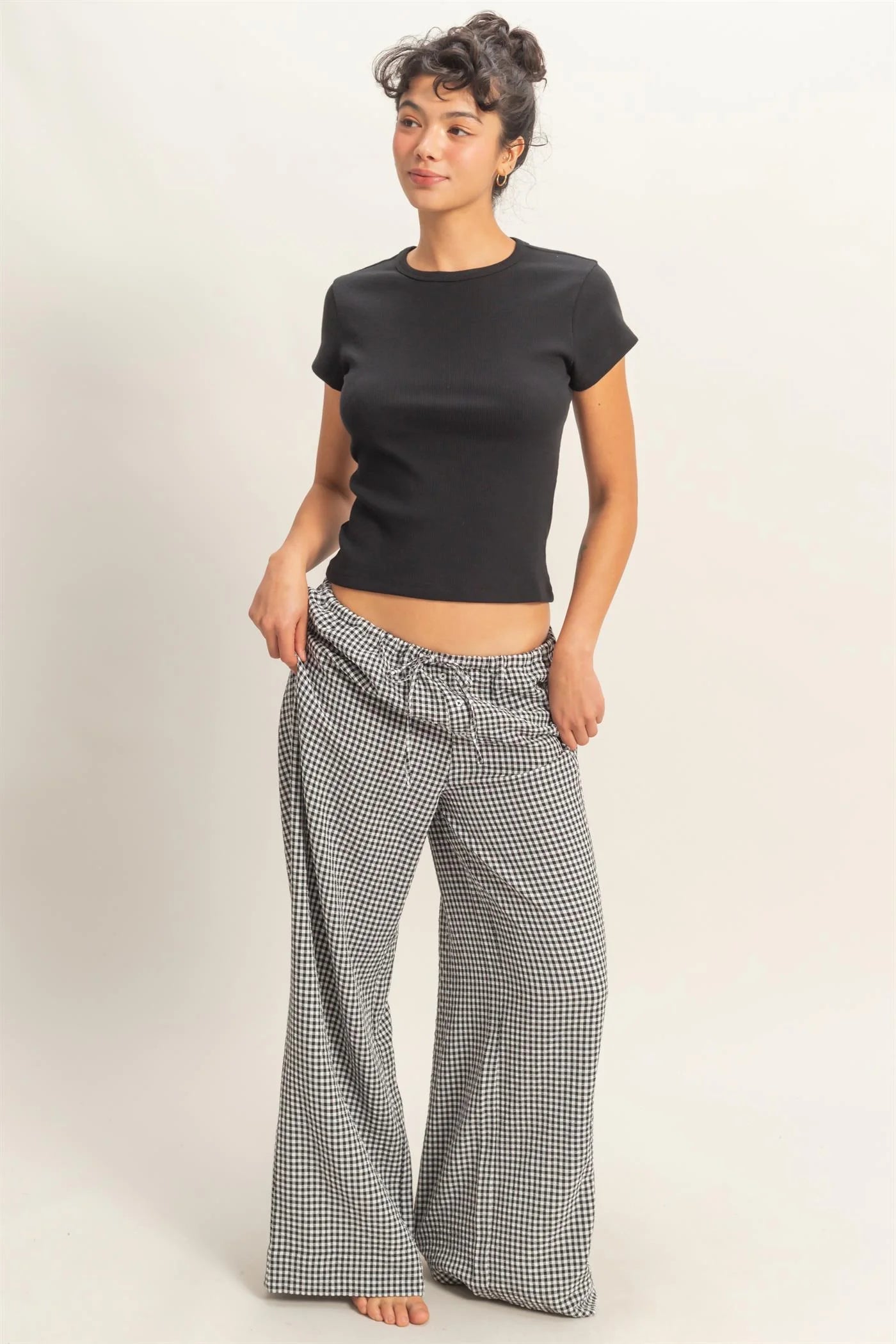 Basic Ribbed Short Sleeve Top, fitted cut, ribbed fabric. Available in sizes XS–XL. Other items not included.