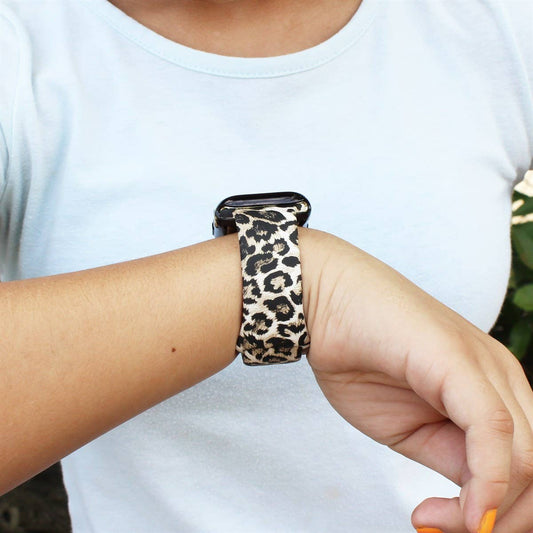 This is a leopard print, Animal Themed Silicone Band for Apple Watch. Available in multiple sizes to fit different watch models.