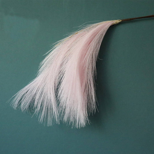 Single stem of artificial white pampas grass with feathery plumes, 77cm length.