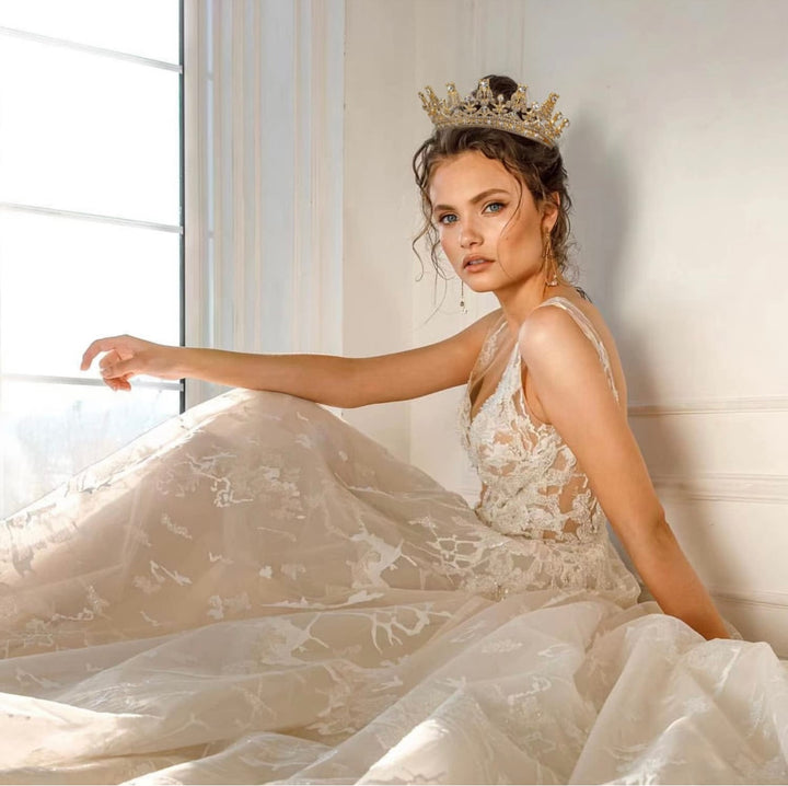 Gold / Silver Queen Crown, features detailed metalwork and gem accents. Available in S, M, L sizes.