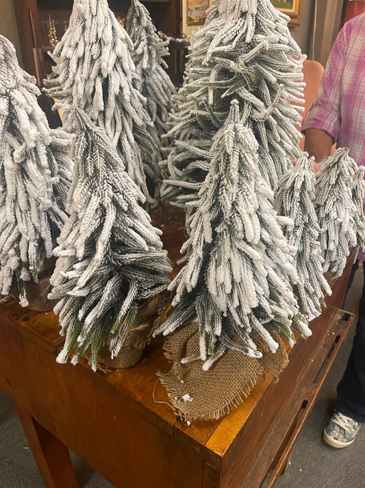 Snow Covered Christmas Tree (Medium/Small)