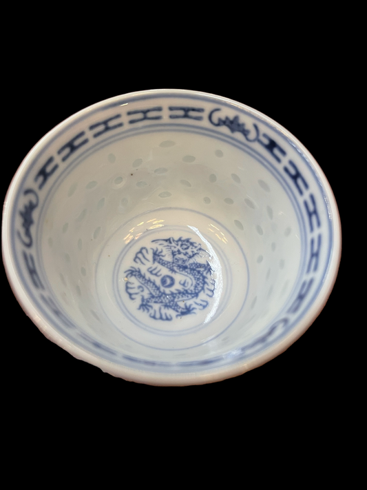 Vintage Tea Cup with blue rim patterns and a bold dragon in the center. Available sizes: 6oz, 8oz, 10oz.