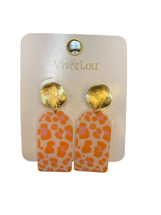 Gold stud earrings with orange and white animal print rectangular pendants. Sizes available: not specified.