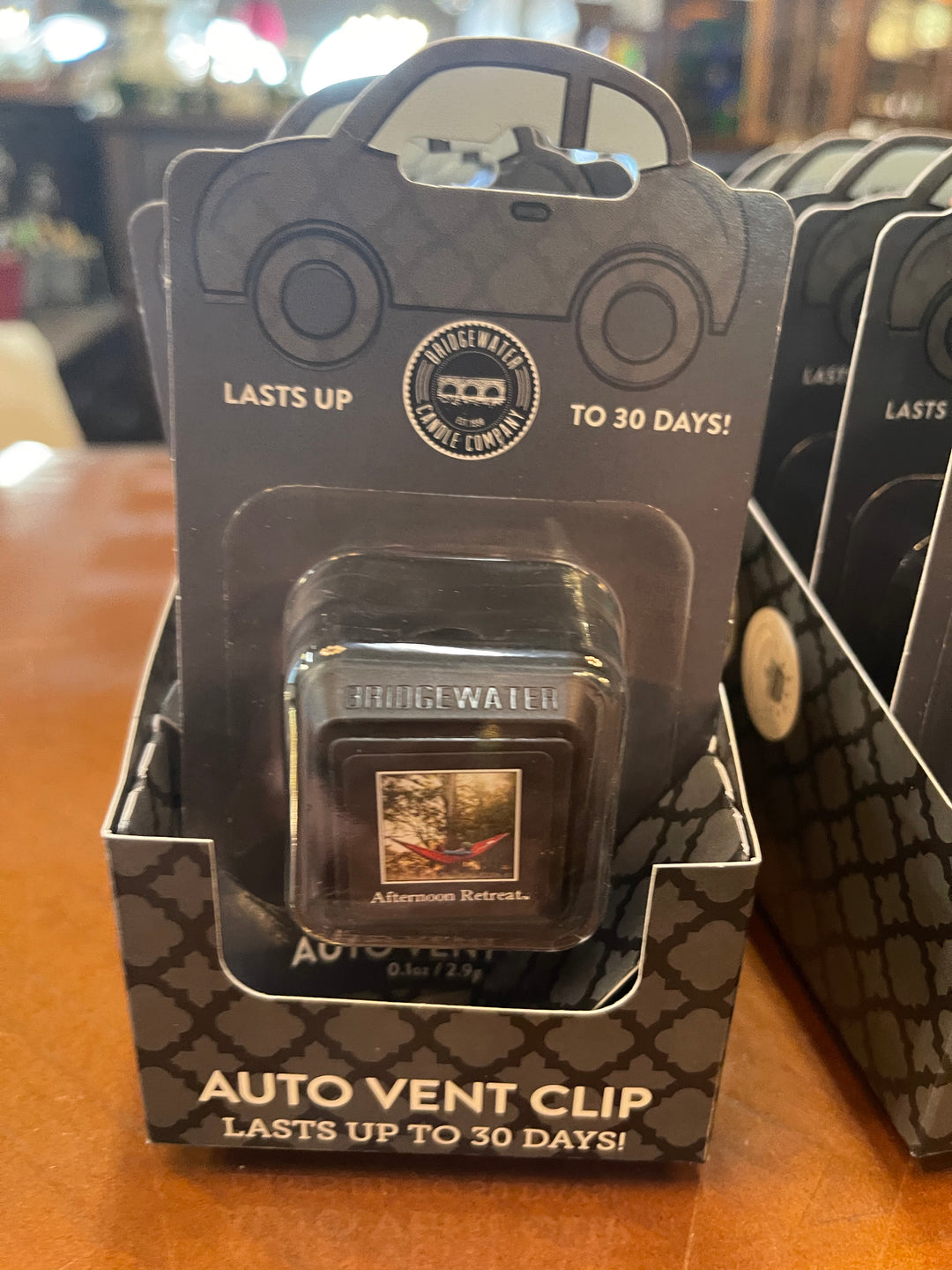 Bridgewater Vent Clip | Afternoon Retreat auto air freshener offers up to 30 days of fragrance. Available in standard size.